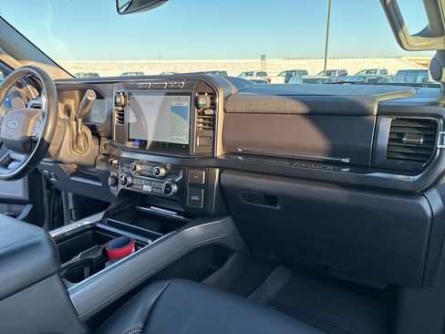 Used 2024 Ford F250 Lariat w/ Black Appearance Package AWD/4WD image 16