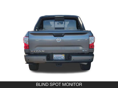 Used 2021 Nissan Titan SV w/ Accessory Utility Package image 9