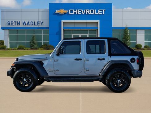 Used 2019 Jeep Wrangler Unlimited Sport S image 4
