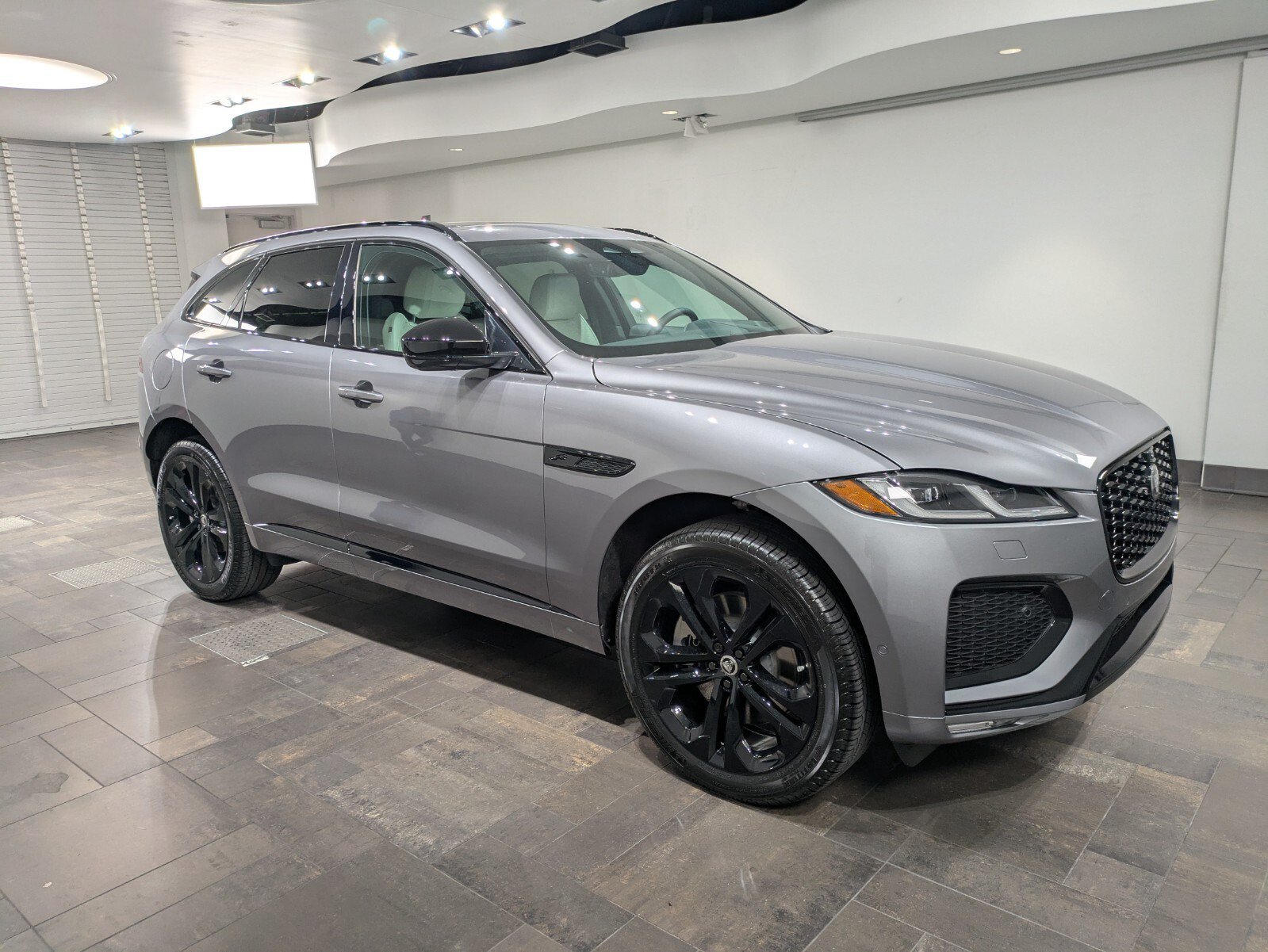 New 2026 Jaguar F-PACE R-Dynamic S AWD/4WD image 28