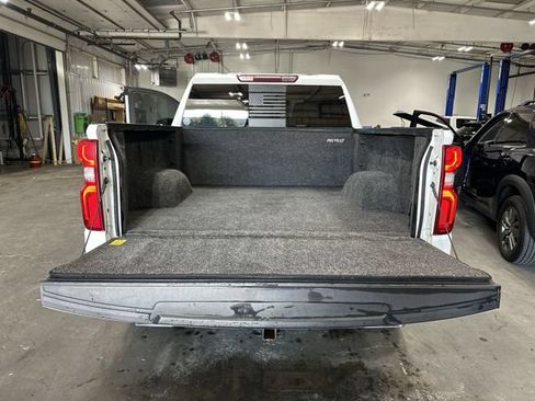 Used 2021 Chevrolet Silverado 1500 LTZ AWD/4WD image 25