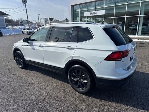 Certified 2024 Volkswagen Tiguan SE w/ Panoramic Sunroof Package image 6