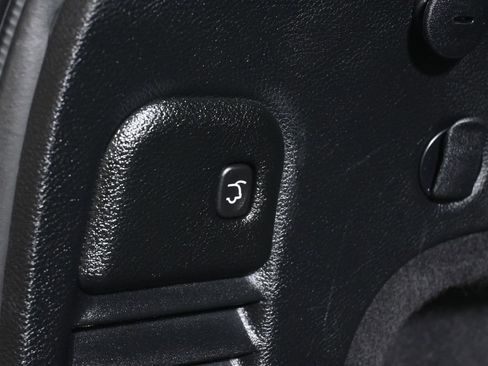 Used 2018 Jeep Grand Cherokee Altitude image 35