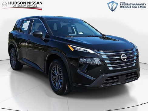 Used 2024 Nissan Rogue S FWD image 1
