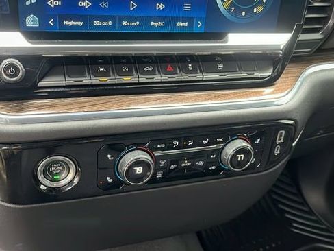 Used 2024 Chevrolet Silverado 1500 LT AWD/4WD image 16