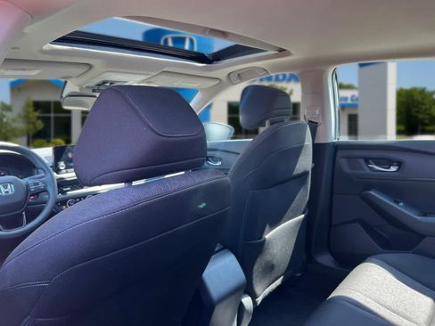 Used 2023 Honda Accord EX image 33