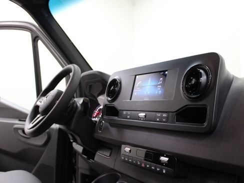 New 2024 Mercedes-Benz Sprinter 2500 image 24