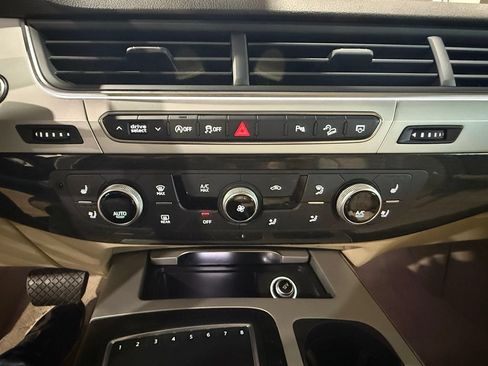 Used 2018 Audi Q7 2.0T Premium Plus w/ Premium Plus Package AWD/4WD image 26