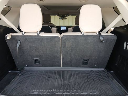 Used 2020 Ford Explorer XLT w/ Equipment Group 202A AWD/4WD image 16