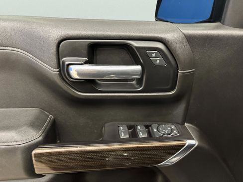 Used 2019 Chevrolet Silverado 1500 LT w/ All-Star Edition image 11