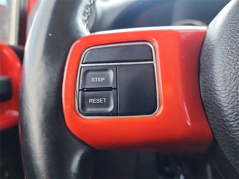 Used 2012 Jeep Wrangler Unlimited Sport image 29