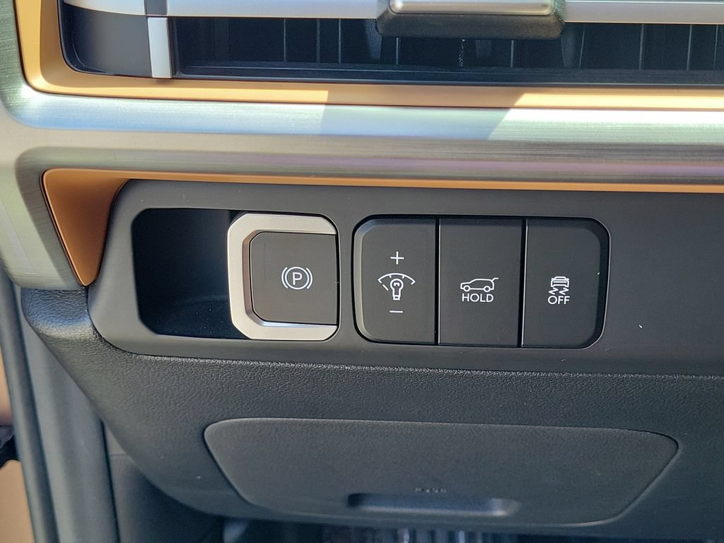 Used 2024 Hyundai Santa Fe Limited FWD image 29