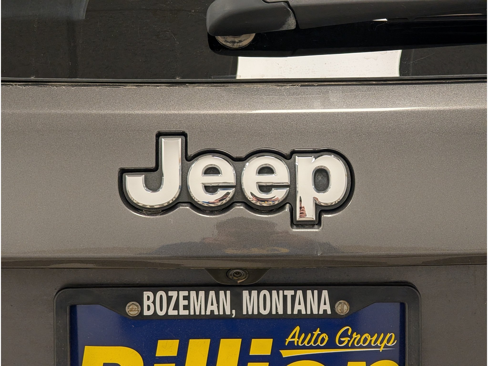 Used 2021 Jeep Grand Cherokee Laredo AWD/4WD image 4