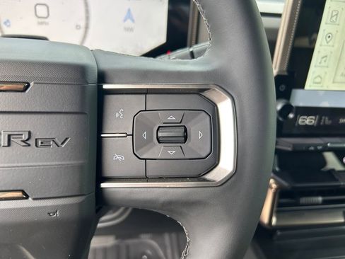 New 2025 GMC Hummer EV 2X w/ LPO, Dark Essentials Package image 18