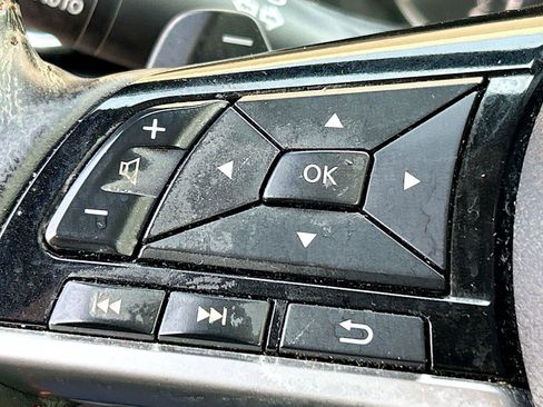 Used 2020 Nissan Altima 2.5 SR FWD image 34