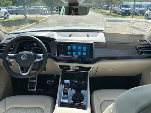 New 2026 Volkswagen Atlas SEL Premium R-Line AWD/4WD image 10