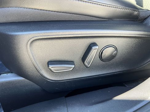 Used 2023 Ford Escape ST-Line Select image 14