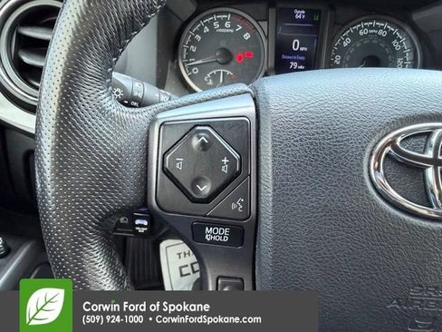Used 2019 Toyota Tacoma TRD Off-Road w/ Technology Package AWD/4WD image 21