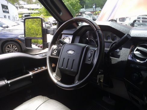 Used 2016 Ford F350 Platinum w/ FX4 Off-Road Package image 22