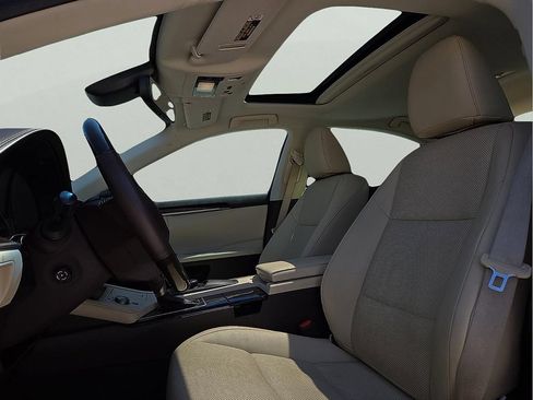 Used 2016 Lexus ES 350 w/ Premium Package w/Wood Trim FWD image 13
