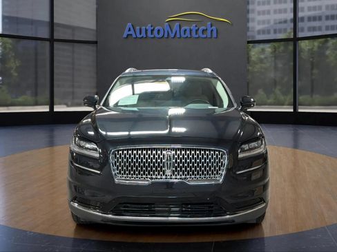 Used 2022 Lincoln Nautilus FWD w/ Premium Package image 3