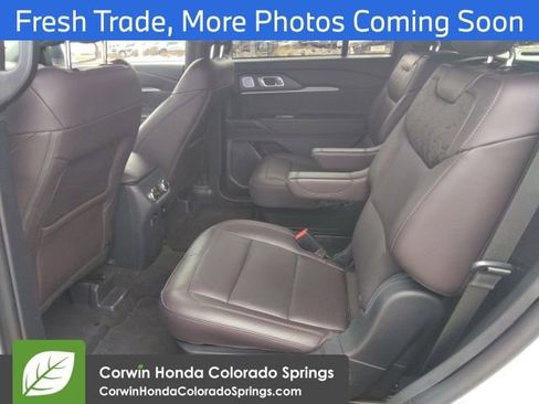 Used 2025 Ford Explorer Platinum w/ LUX Leather Package image 8