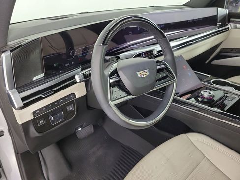 Certified 2025 Cadillac Escalade Sport w/ Touring Package AWD/4WD image 18