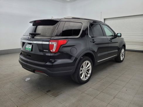 Used 2019 Ford Explorer XLT w/ Equipment Group 202A AWD/4WD image 9