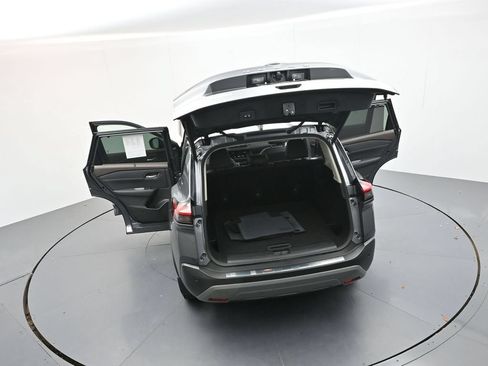 Used 2023 Nissan Rogue SV w/ SV Premium B Package FWD image 40