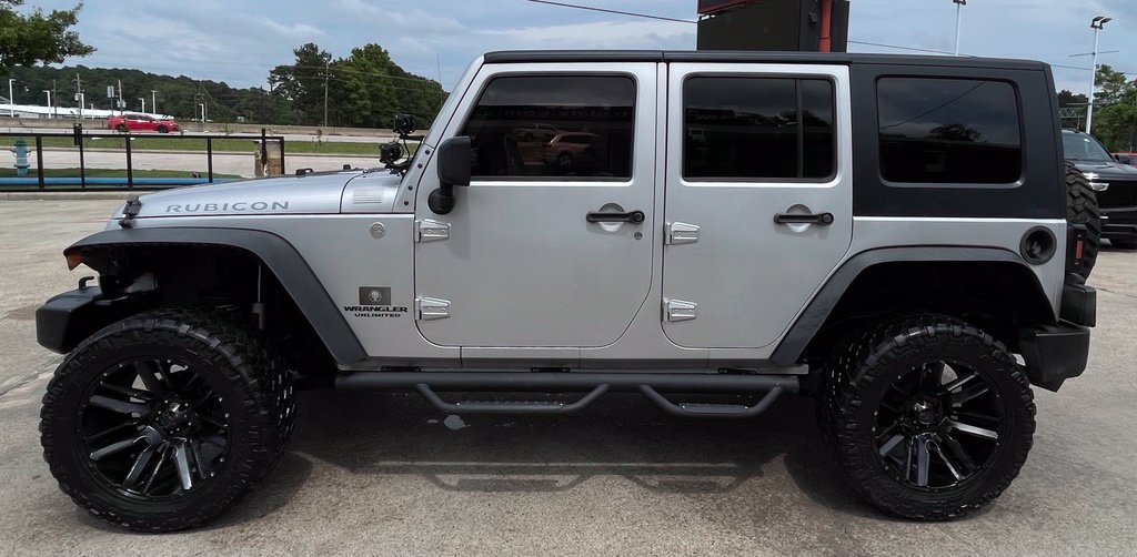 Used 2010 Jeep Wrangler Unlimited Rubicon AWD/4WD image 5