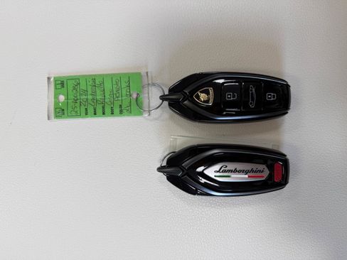 Used 2024 Lamborghini Revuelto AWD/4WD image 43