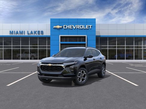 New 2026 Chevrolet Trax LT w/ LT Convenience Package FWD image 8