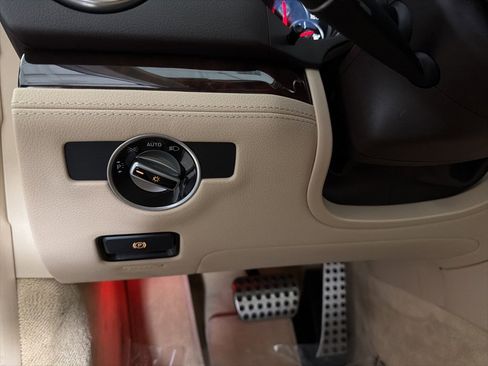 Used 2019 Mercedes-Benz SL 550 image 13