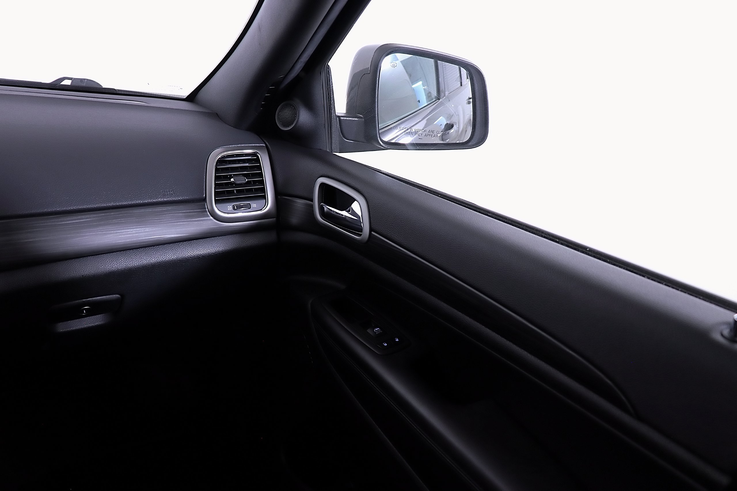 Used 2021 Jeep Grand Cherokee Laredo X RWD image 16