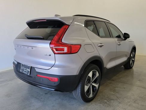 Certified 2026 Volvo XC40 B5 Plus AWD/4WD image 5
