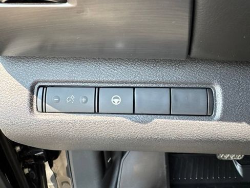 Used 2023 Nissan Pathfinder Rock Creek AWD/4WD image 15