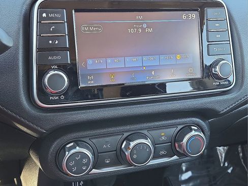 Used 2024 Nissan Versa S w/ S Plus Package image 27