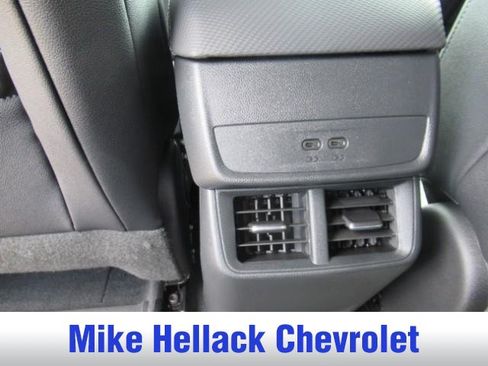 Used 2026 Chevrolet Equinox LT w/ Convenience Package II FWD image 14