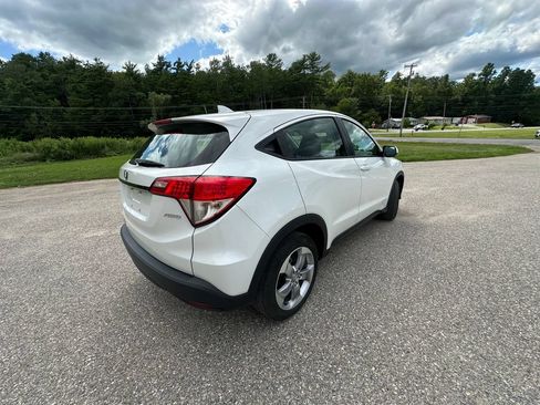 Used 2022 Honda HR-V LX image 5