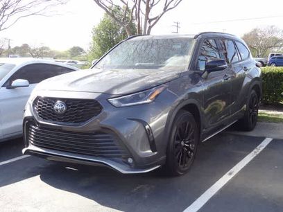 Used 2024 Toyota Highlander XSE
