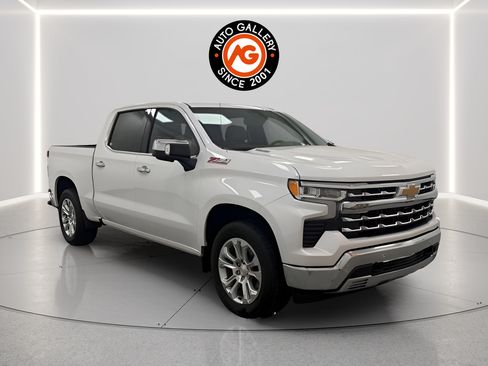 Used 2025 Chevrolet Silverado 1500 LTZ AWD/4WD image 1