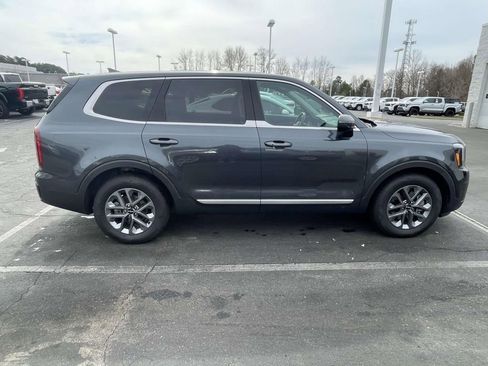 Used 2023 Kia Telluride LX image 11