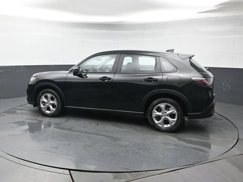 Certified 2024 Honda HR-V LX image 3