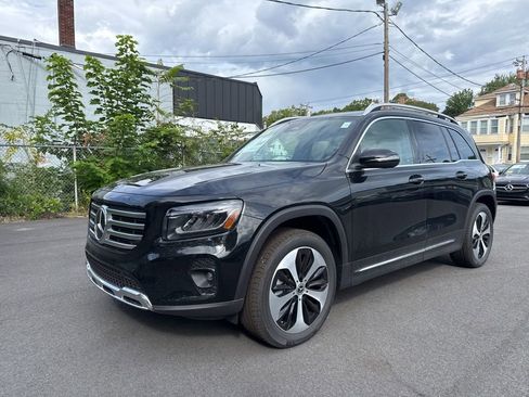 New 2026 Mercedes-Benz GLB 250 4MATIC image 3