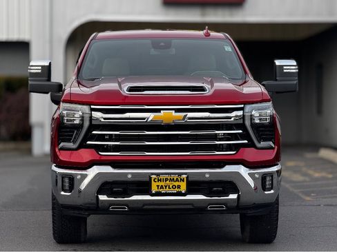 Used 2024 Chevrolet Silverado 2500 LTZ w/ LTZ Plus Package AWD/4WD image 14