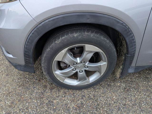 Used 2018 Honda HR-V LX image 10
