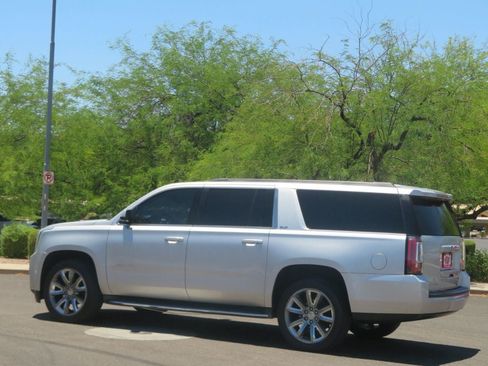 Used 2015 GMC Yukon XL SLT w/ HD Trailering Package AWD/4WD image 5