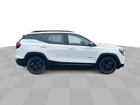 Certified 2022 GMC Terrain AT4 AWD/4WD image 10