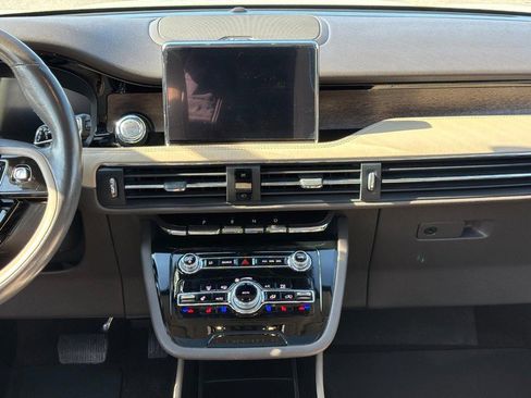 Used 2020 Lincoln Corsair Reserve w/ Equipment Group 202A image 13