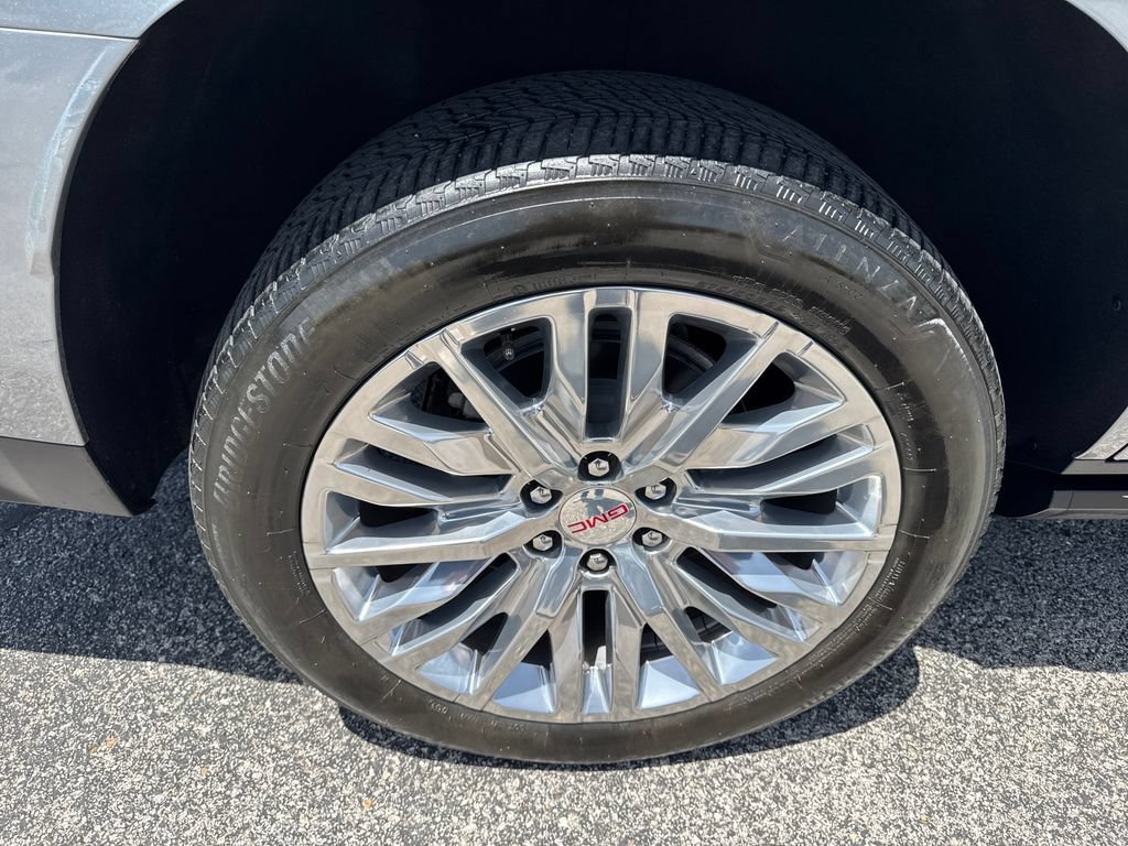 Used 2023 GMC Yukon Denali AWD/4WD image 5
